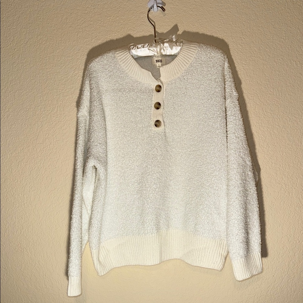 BKE White Button-Up Women’s Fuzzy Sweater